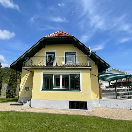 Apartment Schlossbergblick Griffen エクステリア 写真