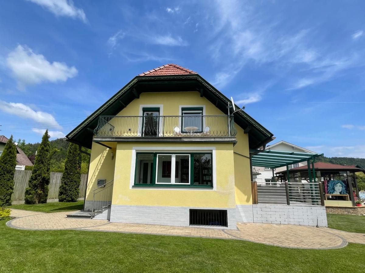 Apartment Schlossbergblick Griffen エクステリア 写真