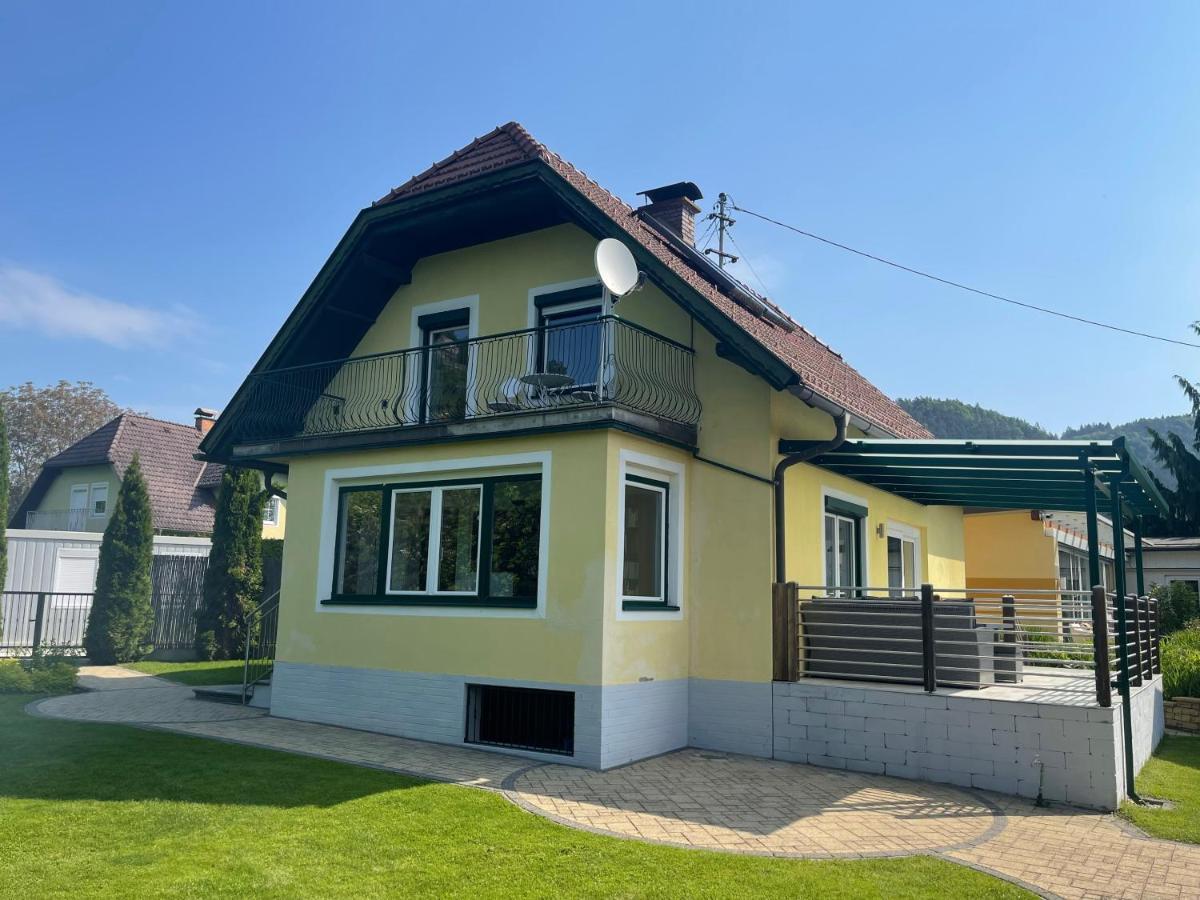 Apartment Schlossbergblick Griffen エクステリア 写真
